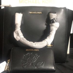 Black OR red Michael Kors purse and wallet